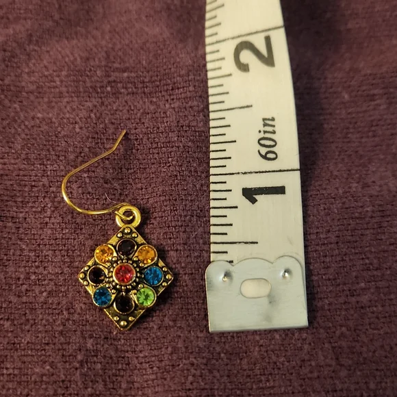NEW Gold tone earrings with multi color crystals 💥 - Picture 2 of 3